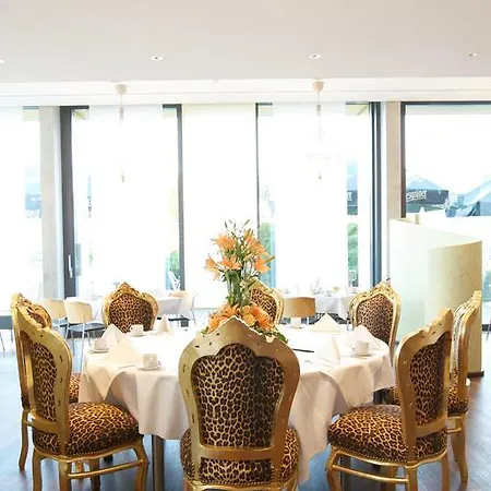 Rugs Am Schlosspark Lichtenwalde