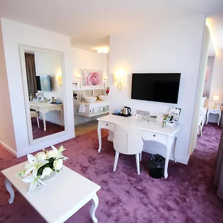 Rugs Am Schlosspark Hotel Lichtenwalde